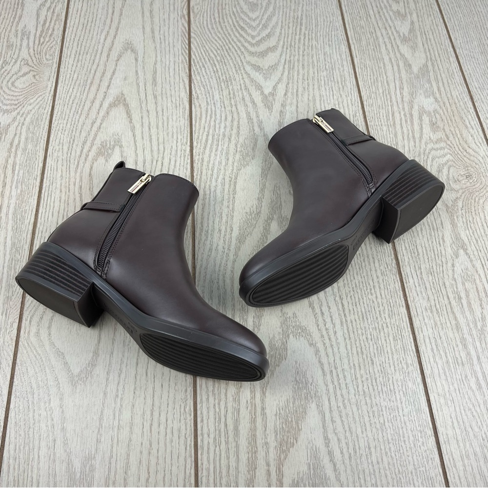 Tommy Hilfiger Women's Imiera Metal Logo Ankle Boots 7M Dark Brown $119 - Picture 4 of 8